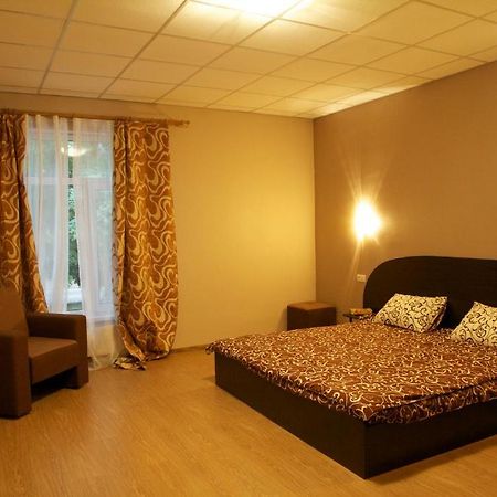 West Hotel Kharkiv Ruang foto