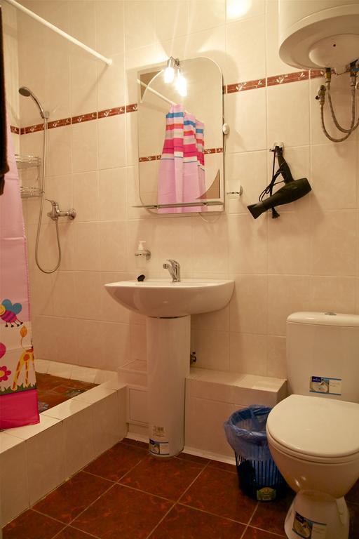 West Hotel Kharkiv Bagian luar foto